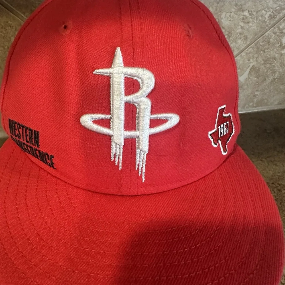 NBA Houston Rockets Red New Era 59FIFTY 5950 Fitted Cap sz 7 3/8 Grey UV EUC